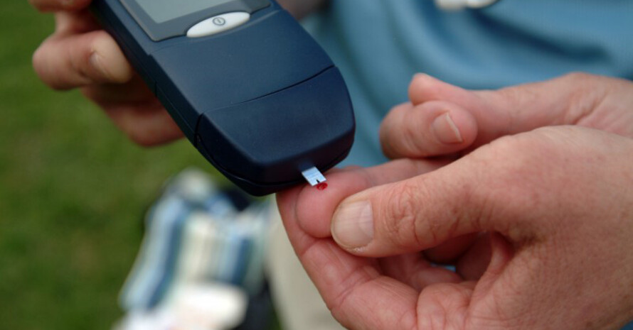 Diabetiker müssen regelmäßig ihren Blutzuckerspiegel messen. Foto: LSB NRW
