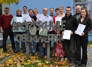 v.li.: LSB-Vizepräsident Günter Berg, Britta Runkel (Koblenz), Frank Rey (Sportjugend), Carina Horn (Bonn), Katrin Riebke (Sportjugend), Reinhard Gill (Saulheim), Richard Siebert (Reinsfeld), Desiree Machoi (Wiesbaden), Martin Klapproth (Mainz), Sportjugend-Vorsitzender Bernd Schicker, Dagmar Gill (Saulheim). Foto LSB Rheinland-Pfalz