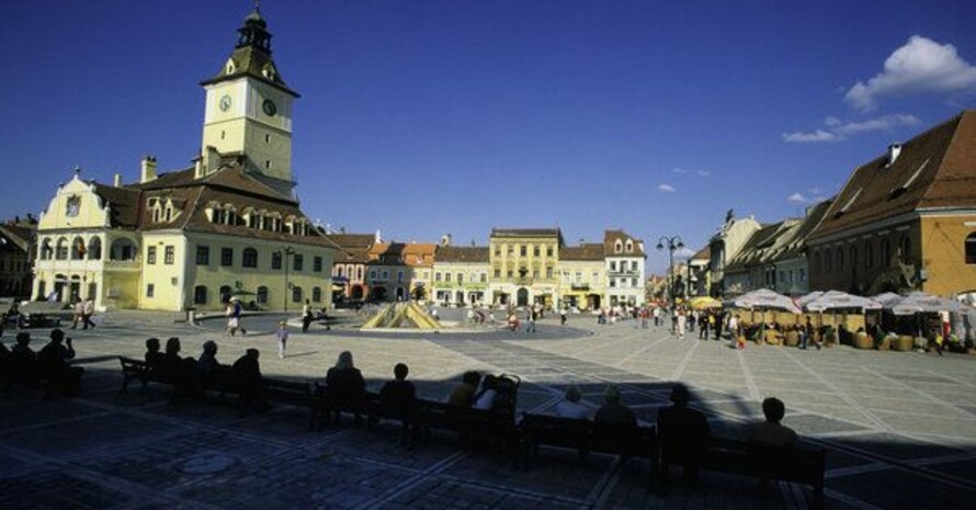 Der Marktplatz im Stadtzentrum von Brasov; Foto: picture-alliance