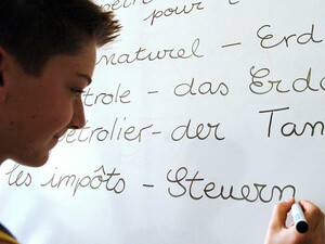 Die dsj bietet auch 2007 zusammen mit Partnern wieder deutsch-französische Tandemsprachkurse an. Copyright: picture-alliance/dpa