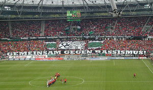 Im Rahmen der Veranstaltung wird auch das Fußball-Fanprojekt in Hannover gewürdigt. Foto: KOS