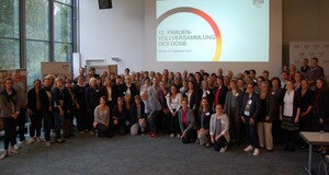 Die Delegierten der 12. Frauen-Vollversammlung des DOSB in Bremen (Foto DOSB)