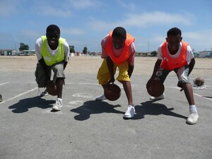 Basketball ist auch in Namibia eine beliebte Mannschaftssportart. Foto: Frank Albin