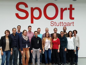 Die Projektverantwortlichen aus Stuttgart und Rathenow treffen sich mit Vertretern der Stiftung „Lebendige Stadt“ und des DOSB im „Haus des Sports“ in Stuttgart. Foto: DOSB