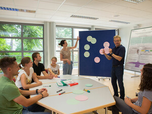 DOSB-Trainer vertiefen ihr Wissen an der Uni Erlangen. Foto: ISS Erlangen