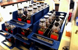 Spurensuche nach verbotenen Substanzen im biochemischen Labor der Deutschen Sporthochschule in Köln, wo auch die NADA  Tests von Blutproben in Auftrag gibt. Foto: picture-alliance