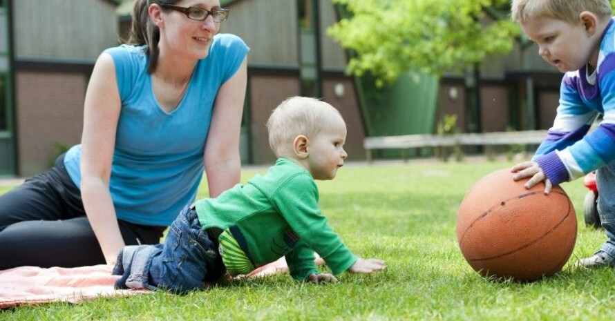 Durch für familienbewusste Aus- und Weiterbildungen soll die Rückkehr in den Beruf erleichtert werden. Foto: LSB NRW, Andrea Bowinkelmann