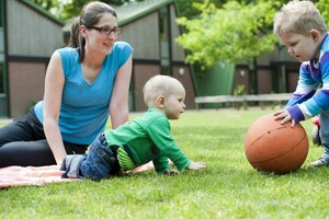 Durch für familienbewusste Aus- und Weiterbildungen soll die Rückkehr in den Beruf erleichtert werden. Foto: LSB NRW, Andrea Bowinkelmann