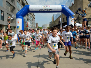 Rund 1.000 Kinder beteiligten sich am Olympic Day Run. Foto: EDEKA