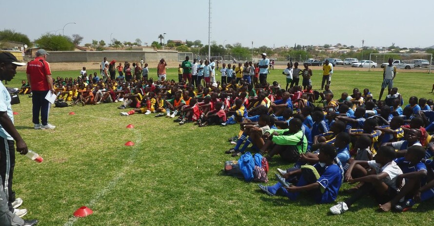 200 Kinder und Jugendliche nahmen an dem Turnier teil, das die frischgebackenen Trainer geplant hatten. Fotos: Stärk