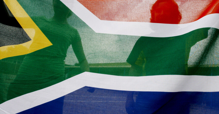 Ehrenamtliche Helfer erhalten Untertsützung bei ihrem Einsatz in Südafrika. Copyright: picture-alliance