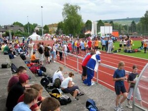 Ein großer Andrang in Tauberbischofsheim bei der Sportabzeichen-Tour 2005.