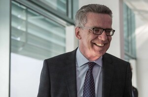 Bundesinnenminister Thomas de Maiziere kommt  zur Kabinettssitzung im Kanzleramt in Berlin, wo am 9. März 2016 der Hilfefonds für DDR-Dopingopfer neu aufgelegt wurde. Foto: picture-alliance