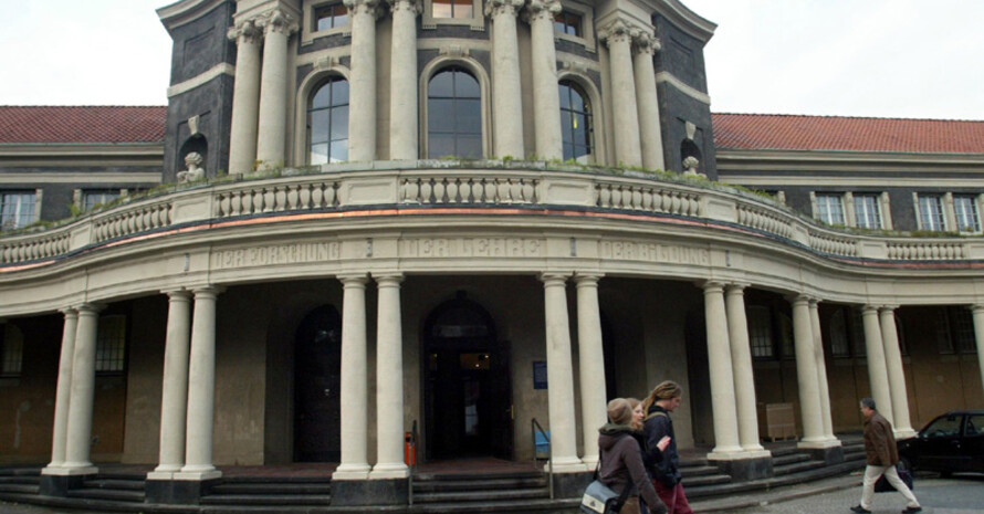 Das Hauptgebäude der Universität Hamburg. Copyright: picture-alliance