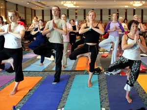 Neu im Workshop-Programm: Yoga. Copyright: picture-alliance
