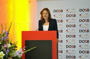 Katja Kraus war Gastrednerin auf der 6. DOSB Frauen-Vollversammlung 2011 in Stuttgart. Foto: picture-alliance