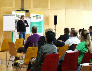 Michael Sauer vom Manfred-Donike-Institut referiert zum Thema Dopingprävention bei einer Veranstaltung im Oktober 2011 an der PH Heidelberg. Foto: dsj