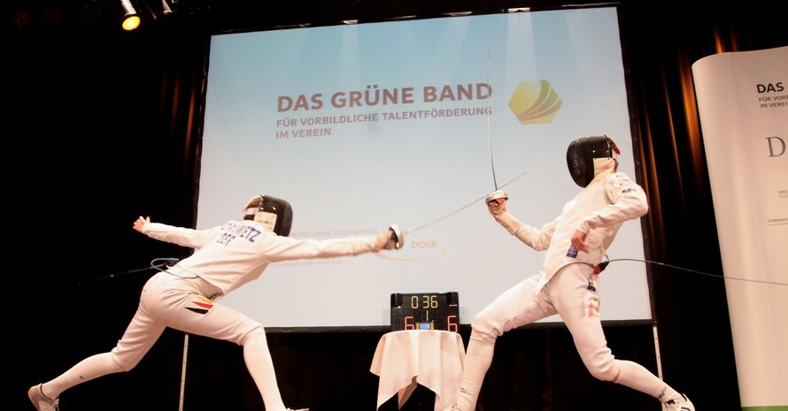 Großer Auftritt: Die Fechter des TSV Bayer 04 Leverkusen zeigten in Schwerte, dass sie das "Grüne Band" zu recht erhalten haben. Copyright: Getty Images