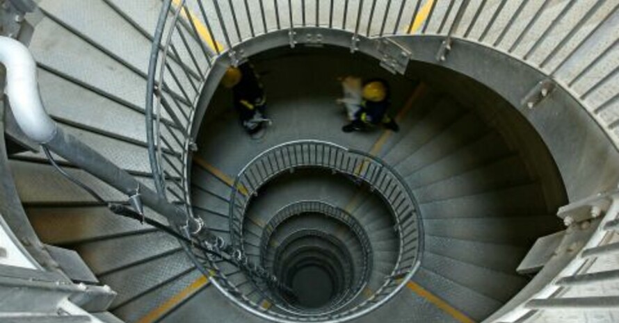 Wer häufiger die Treppen nutzt, statt sich von Aufzüge und Rolltreppen transportieren zu lassen, lebt entschieden gesünder. Copyright: picture-alliance/dpa