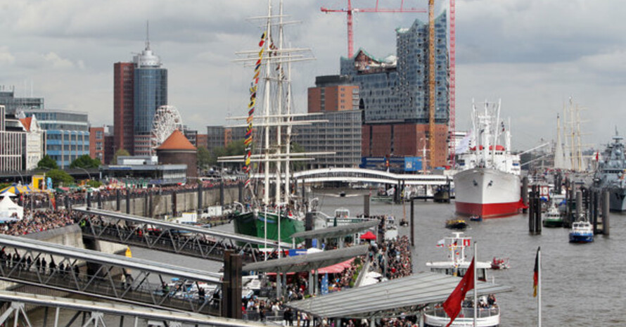 Am 15. August läuft die Deutsche Olympiamannschaft im Hamburger Hafen ein.