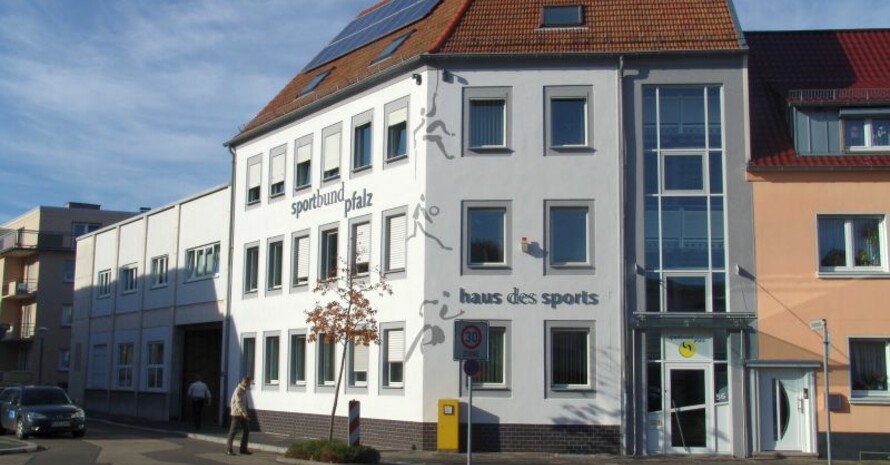 Das Haus des Sports des Sportbundes Pfalz in Kaiserslautern wurde zum Jahresende 2011 verkauft. Foto: Sportbund-Archiv