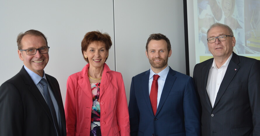Die Jury des "Grünen Bandes" hat in Frankfurt getagt. (V.l.n.r. Uwe Hellmann, Karin Augustin, Ole Bischof und Dr. Michael Vesper)