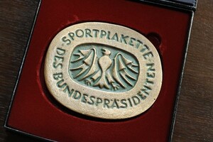 Drei Vereine erhalten am 15. November die Sportplakette des Bundespräsidenten für ihr 100-jähriges Bestehen. Foto: picture-alliance