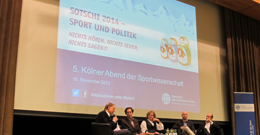 Diskussionsrunde mit (von links): Wolf-Dieter Poschmann, Axel Hochrein, Prof. Volker Schürmann, Christian Breuer und Prof. Jürgen Mittag. Foto: DOSB