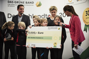 Der ERC Westfalen nahm nicht nur "Das Grüne Band" entgegen....