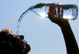 Ist Wasser beim Sport die beste Erfrischung? Die ARD-Buffet-Sendung gibt Tipps. Copyright: picture-alliance/dpa