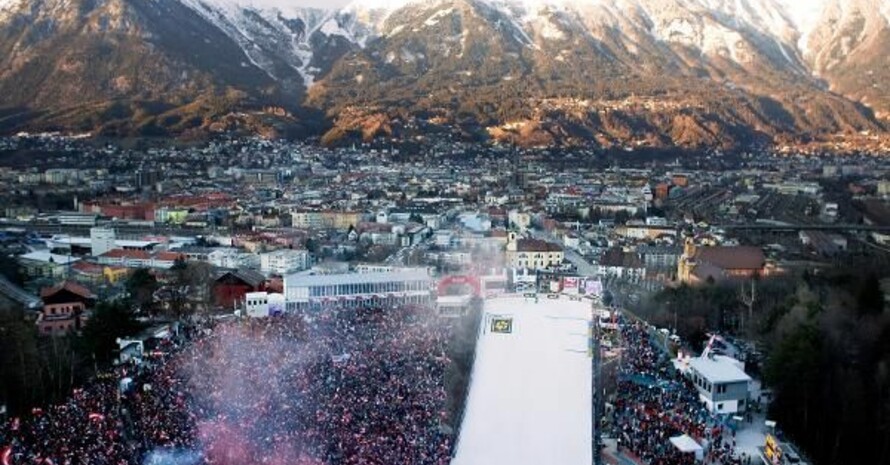 Blick auf Insbruck vom Schanzenturm bei der Vierschanzentournee am 3. Januar 2010. Copyright: picture-alliance