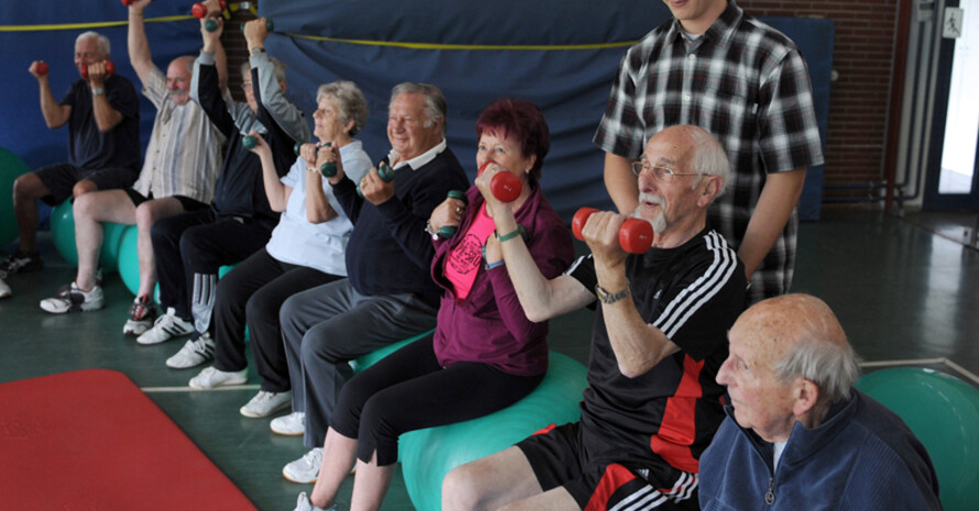 Inzwischen gibt es viele Möglichkeiten sich im Sport freiwillig zu engagieren - vor allen Dingen junge Menschen nutzen dies. Foto: picture-alliance