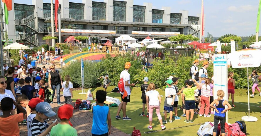 Großer Andrang zum Deutschen Sportabzeichen im Playmobil Funpark;