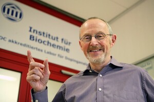 Professor Wilhelm Schänzer geht als Leiter des Instituts für Biochemie an der Sporthochschule Köln in den Ruhestand. Foto: picture-alliance