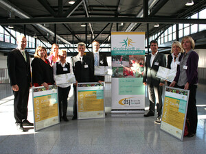 Preisgelder von insgesamt 12.000 Euro erhalten die Preisträger des dsj-Zukunftpreises. Foto: dsj