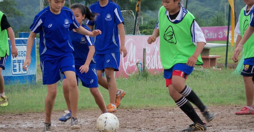 Die Mädchen in Laos haben in drei Jahren viel Technik und Taktik gelernt.