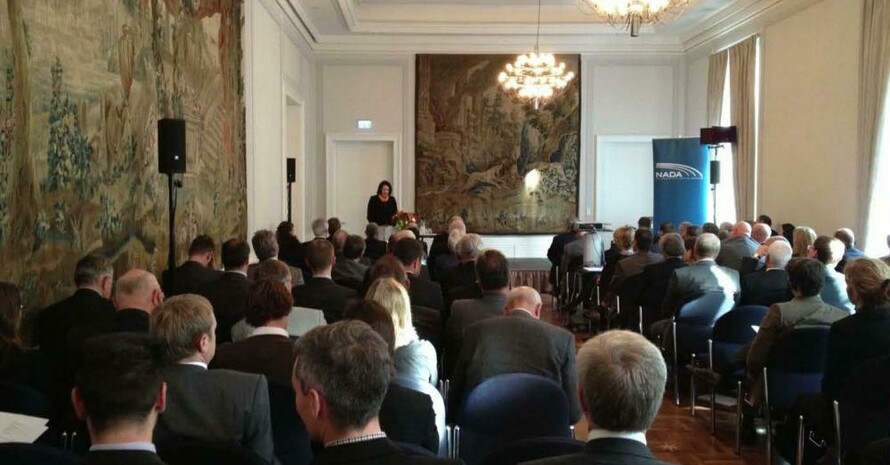 Die NADA feiert im Gobelin-Saal des Alten Rathauses in Bonn ihr zehnjähriges Bestehen. Quelle: DOSB