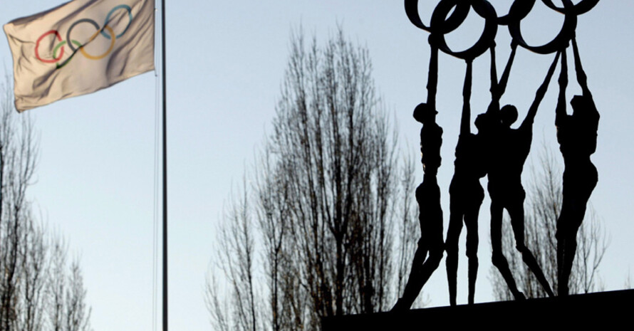 Die Olympische Skulptur vor dem IOC-Gebäude in Lausanne. Foto: picture-alliance