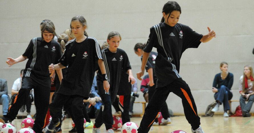 Noch können Frauen und Mädchen keine führende Rolle bei den Ballsportarten übernehmen, vielleicht kann das Symposium diesen Umstand ändern. Foto: GES