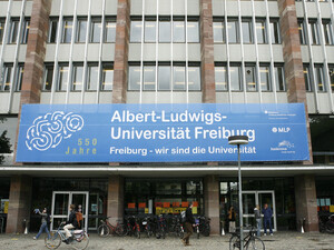 Zwei Sportlerinnen der Freiburger Albert-Ludwigs-Universität erhielten ein Stipendium . Copyright: picture-alliance