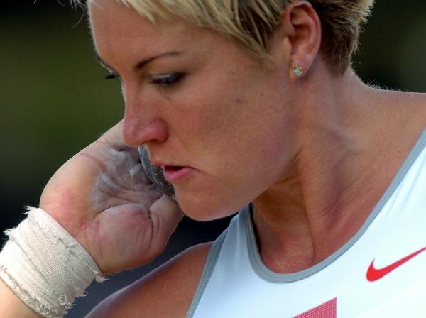 Astrid Kumbernuss, Kugelstoß-Olympiasiegerin von 1996